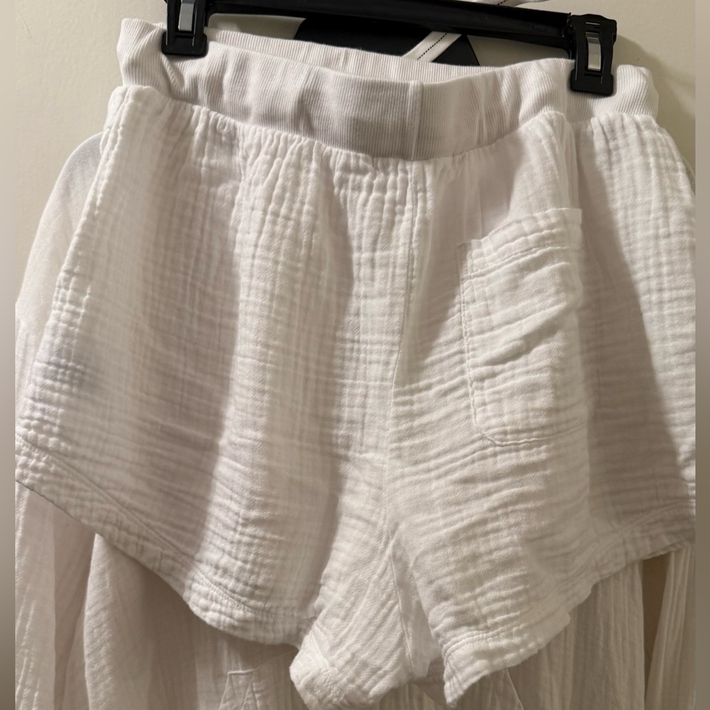 Stateside Crinkle Gauze Hoodie Short Set - Picture 3 of 5